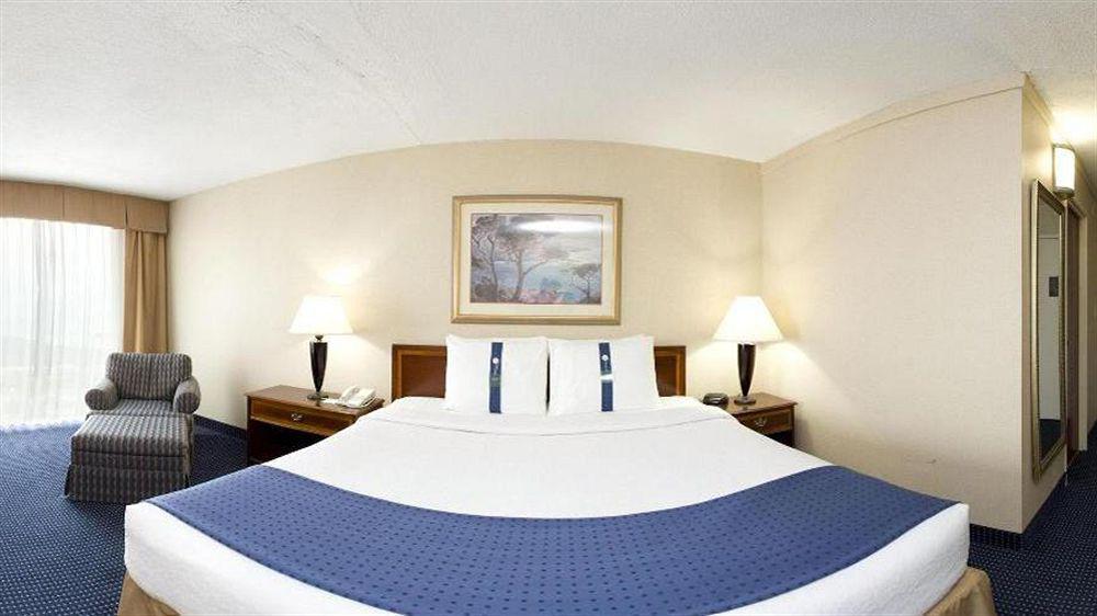 Holiday Inn Akron-West By Ihg Montrose Bagian luar foto