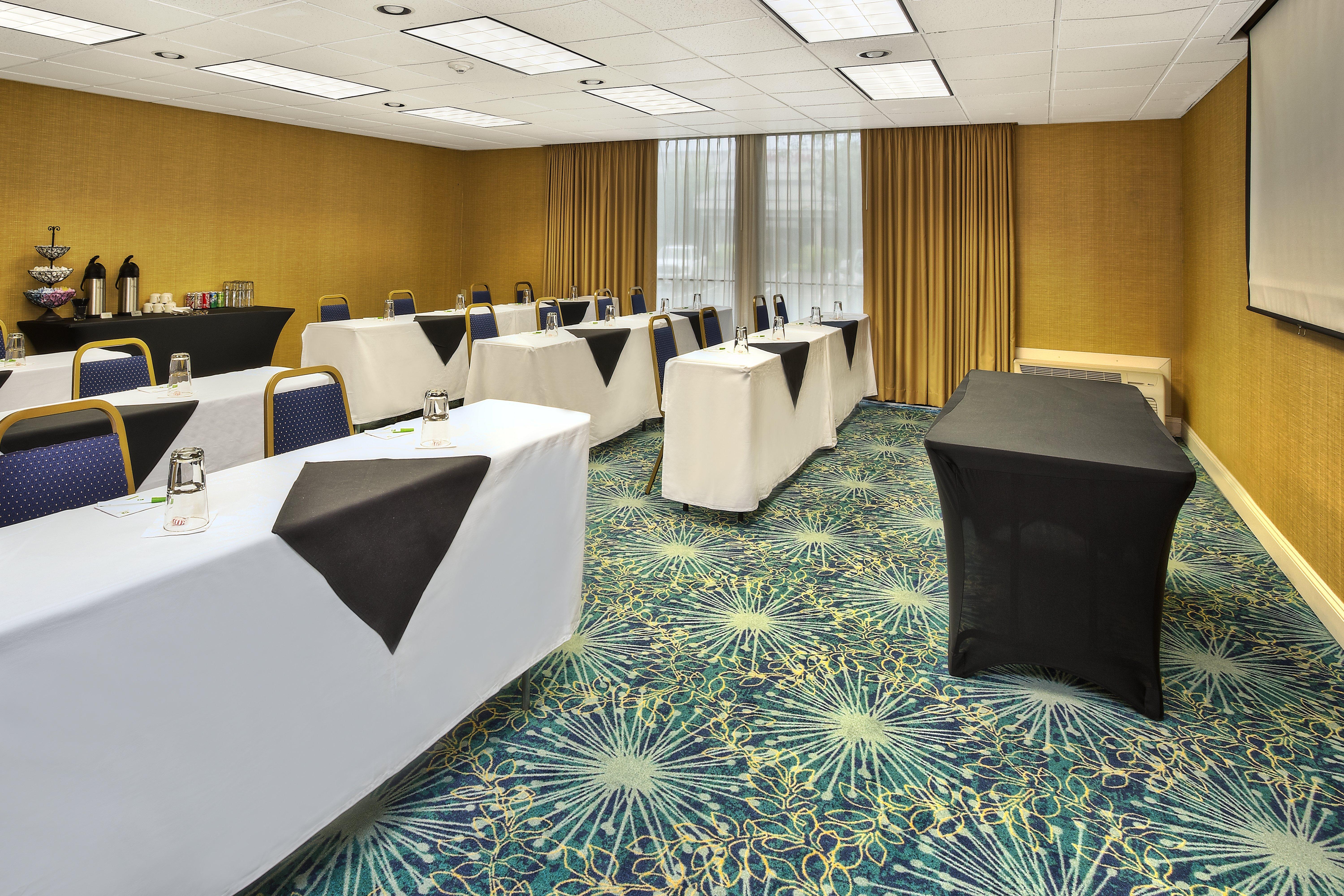 Holiday Inn Akron-West By Ihg Montrose Bagian luar foto