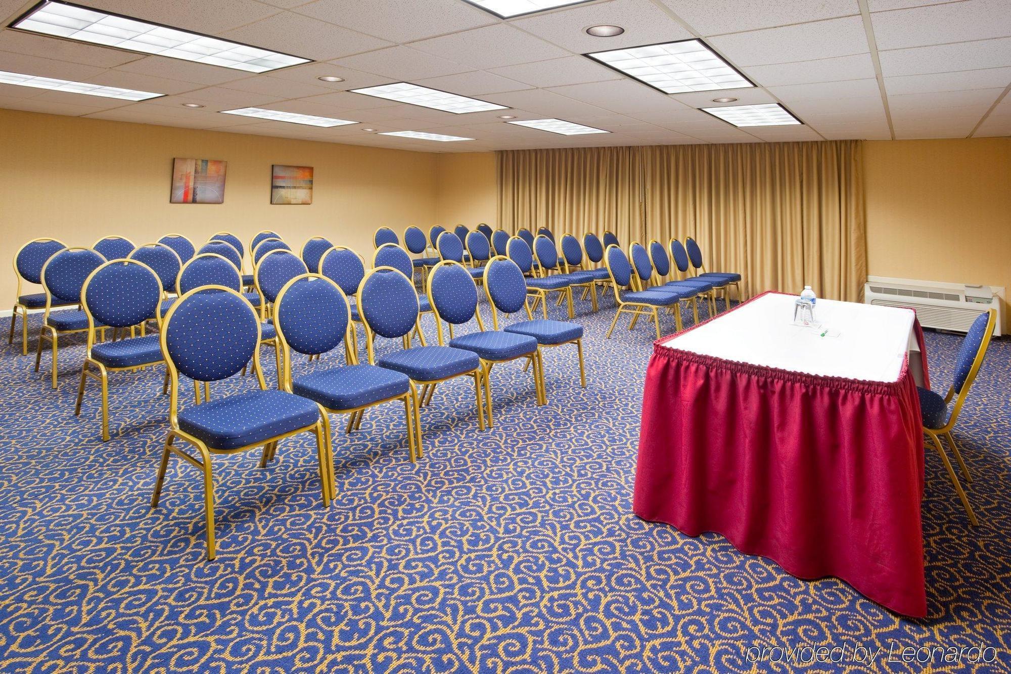 Holiday Inn Akron-West By Ihg Montrose Bagian luar foto