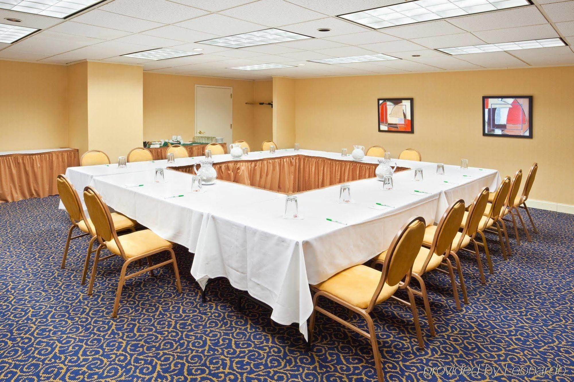 Holiday Inn Akron-West By Ihg Montrose Bagian luar foto